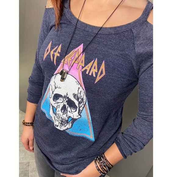 CHASER • Def Leppard Band Fan Navy Chambray Long Sleeve Cold-Shoulder Shirt - Picture 3 of 4